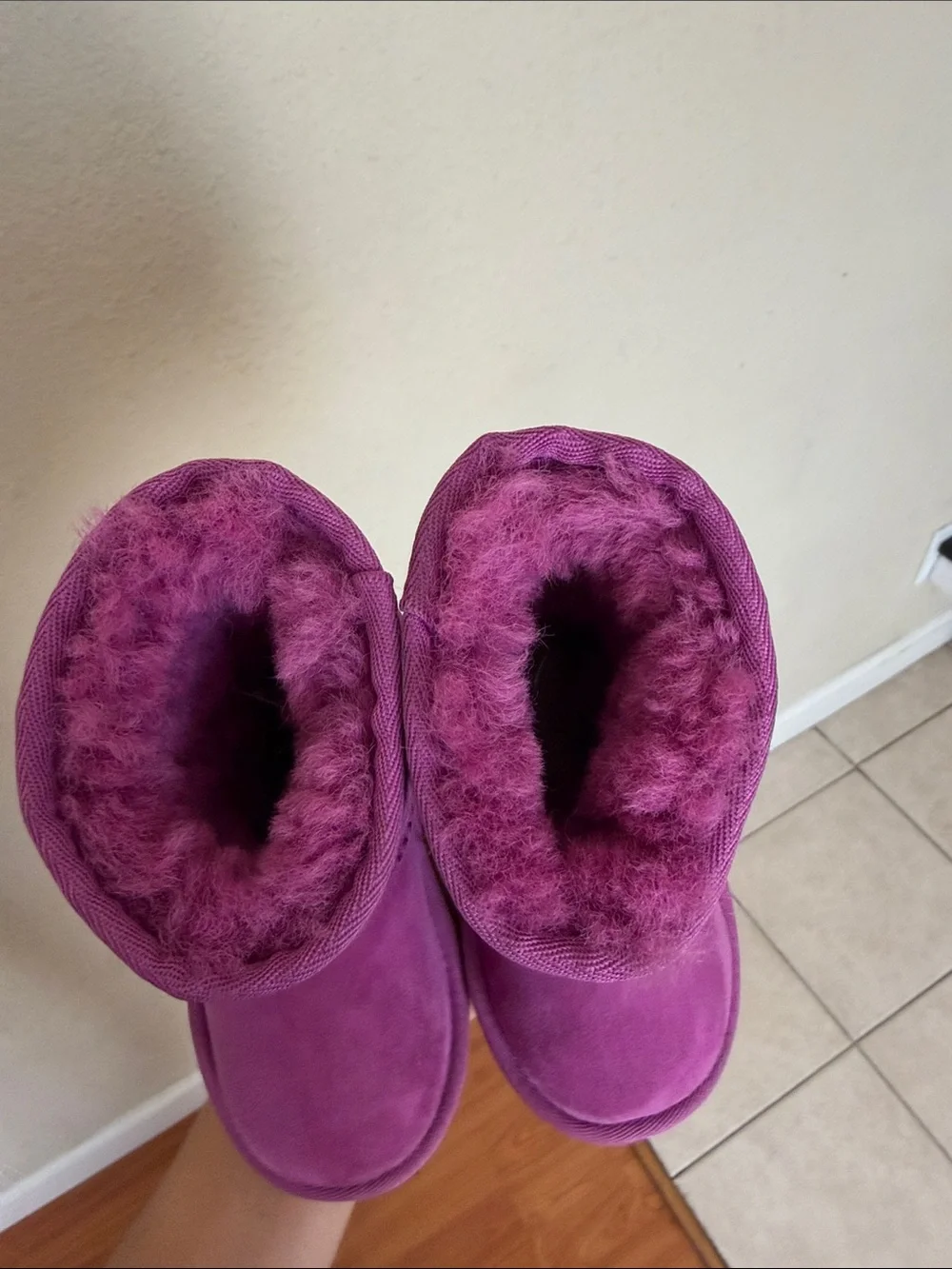 UGG great new like